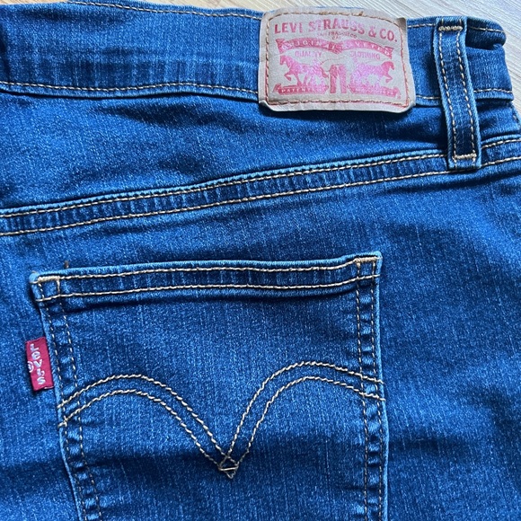 Levi’s Womens Shorts - Picture 4 of 4